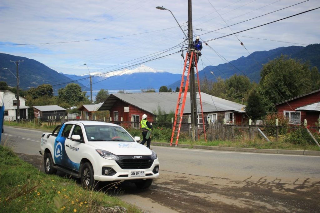 Fibra Óptica Austral para Cochamó, la primera localidad conectada